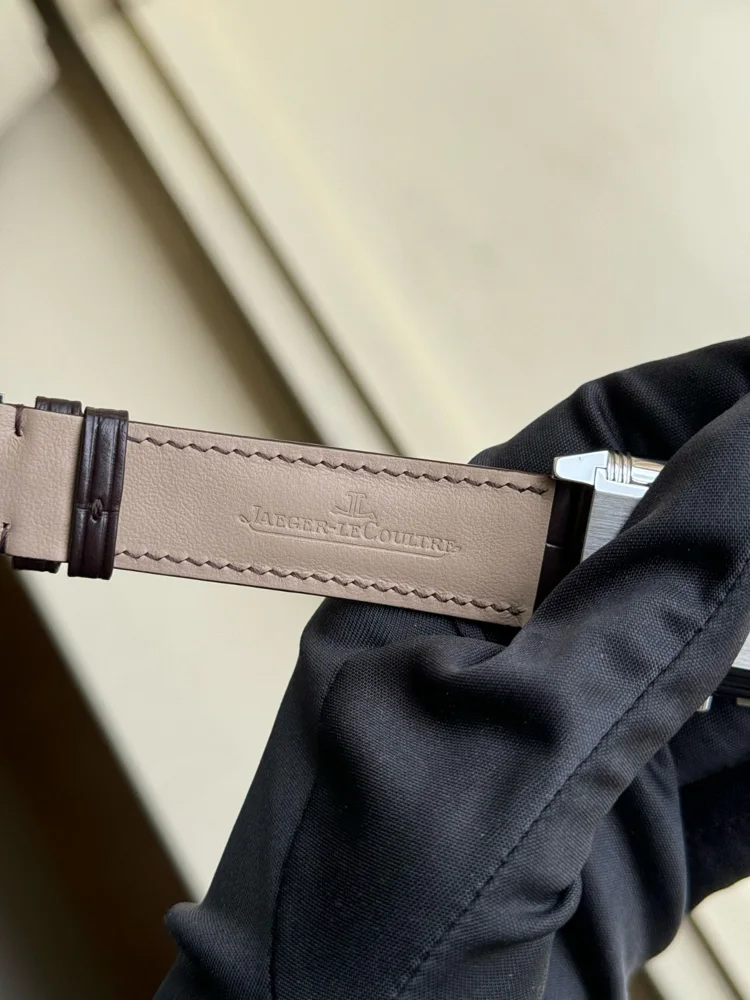 Jaeger-LeCoultre Reverso Grande Date GMT